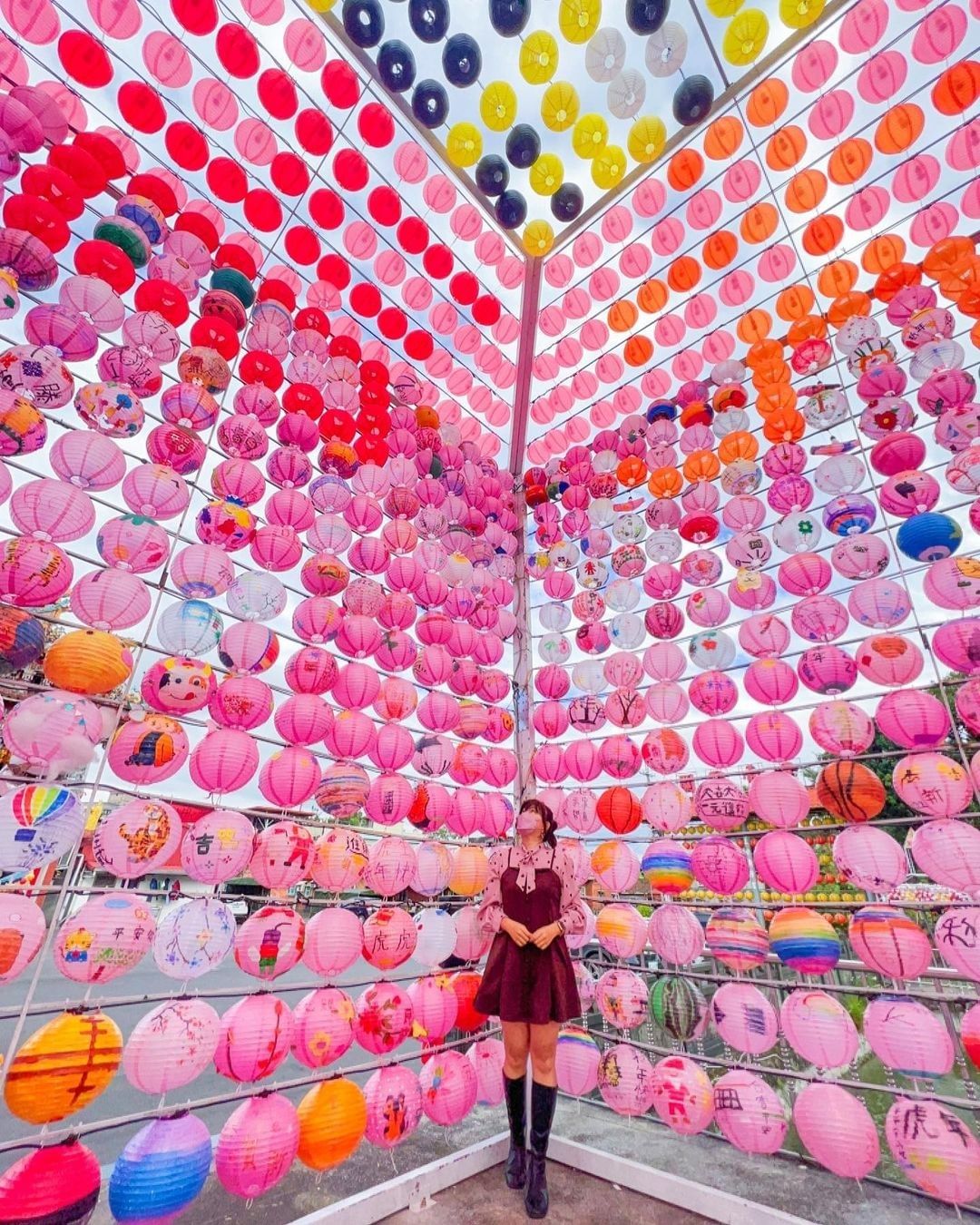 每一盞燈都是一個祝福，希望我們的世界會變得更美好。