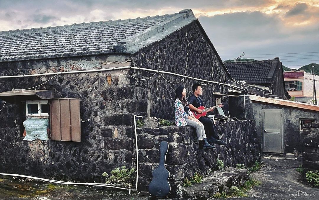 台灣最東邊的小漁村，是《華燈初上》取景地之一，純樸的氣息瀰漫各處，宛如時空被按下了慢速鍵，舒服地令人流連忘返。