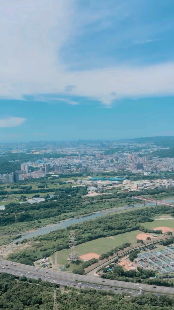 #三峽鳶山 可以選擇爬5分鐘就能登頂看大景的路線！