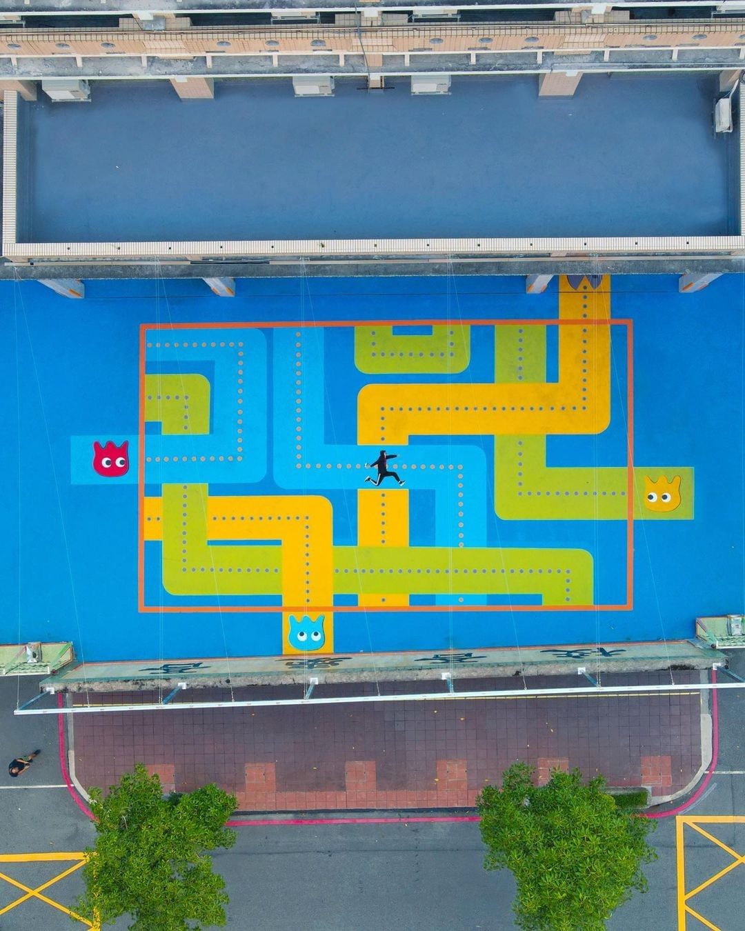 蘆洲也有小精靈電玩！太有趣了！學校變成充滿探索與驚喜的迷宮！