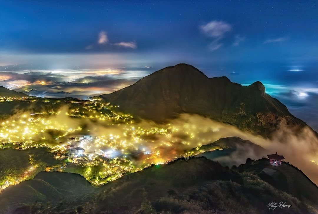 眺望整個黃金不夜城的美景！