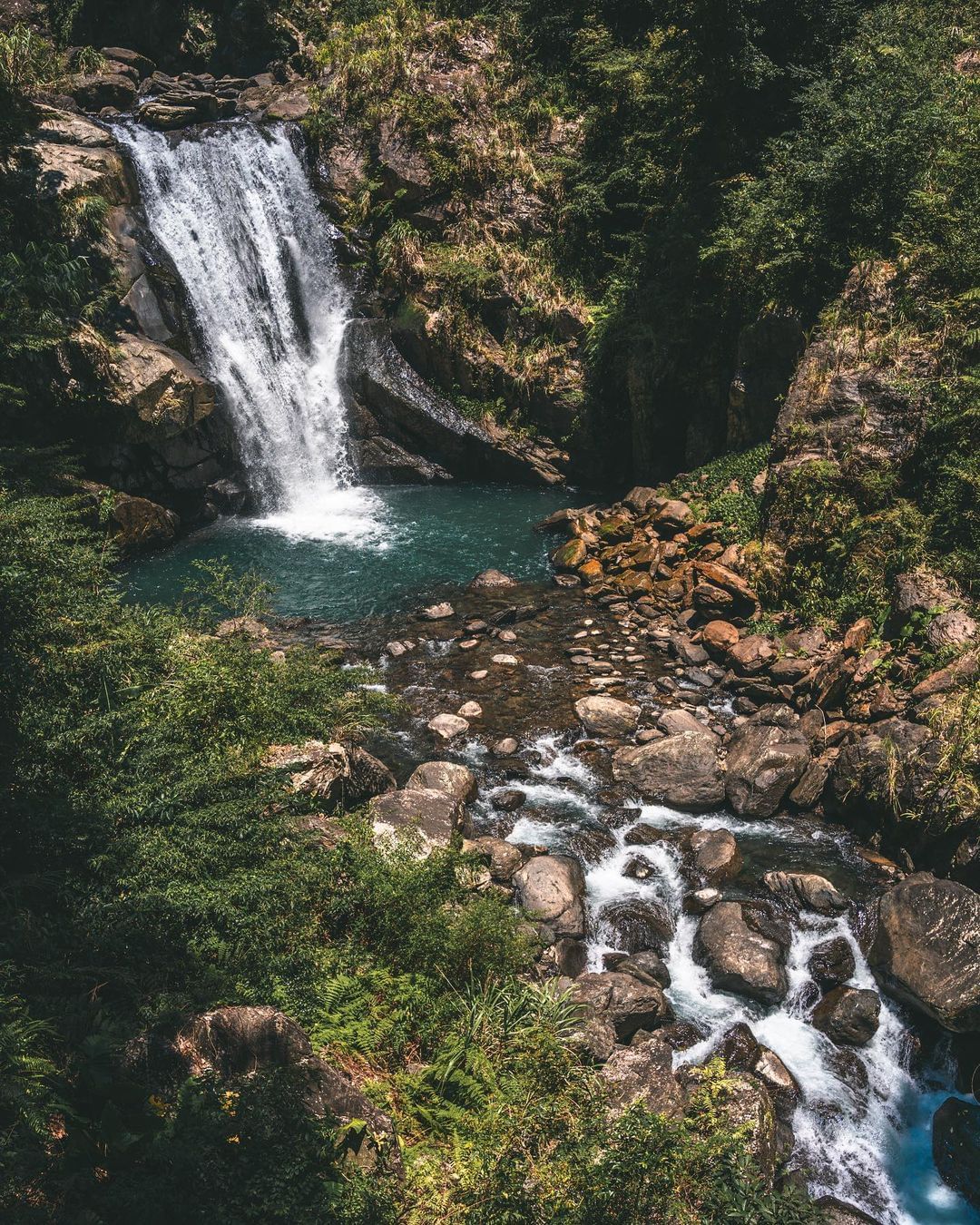 隱藏在森林遊樂區裡，非常適合悶熱夏天去散步吸收芬多精，保證清涼暢快！