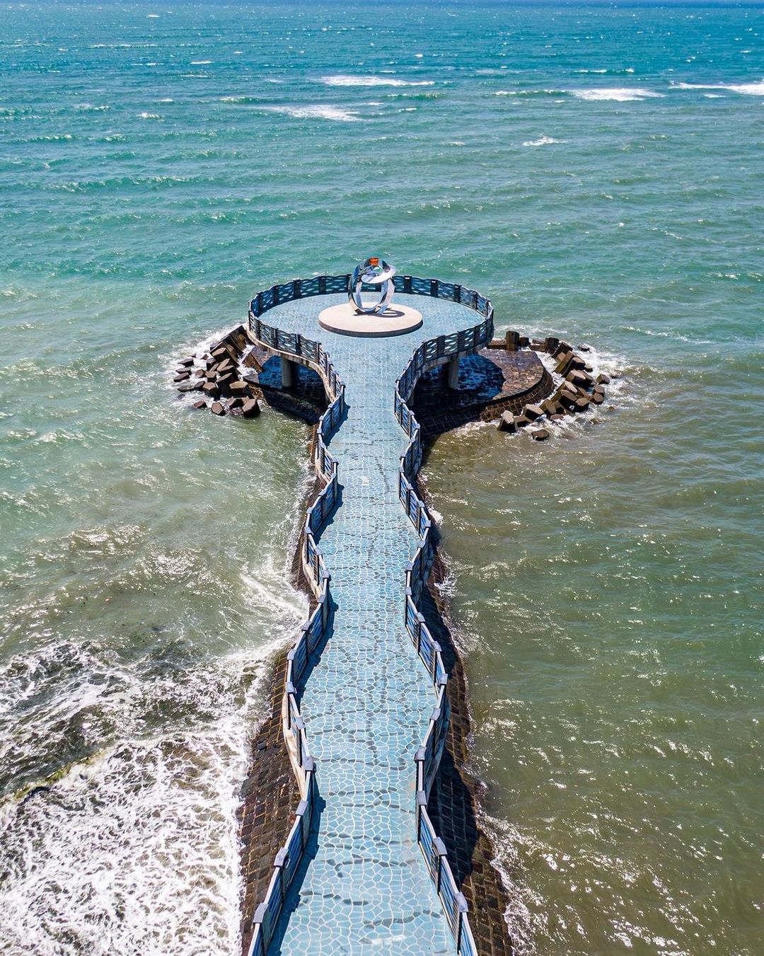 北海岸最美海上伸展台！360度無死角的遼闊視野，欣賞絕美海景及落日餘暉的好地方～