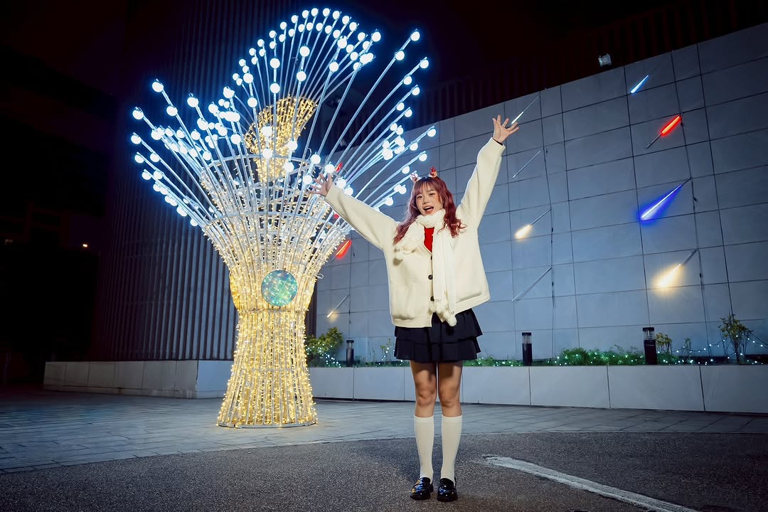 水光流轉的冬夜，悄悄在城市綻放