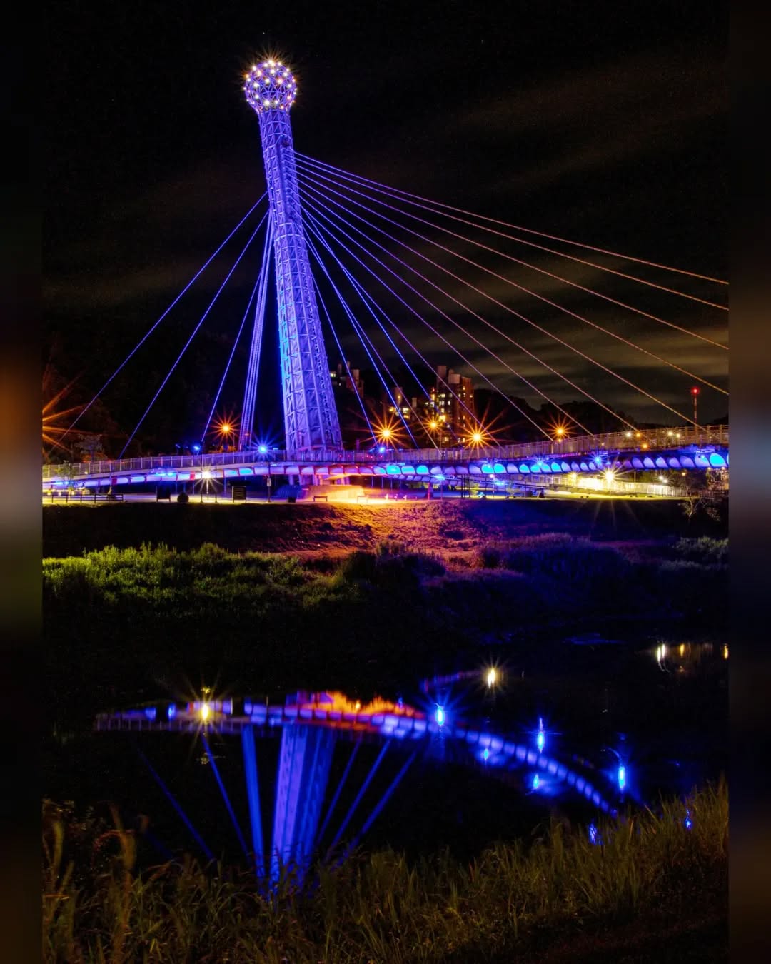 汐止星光橋像一條發光的星河