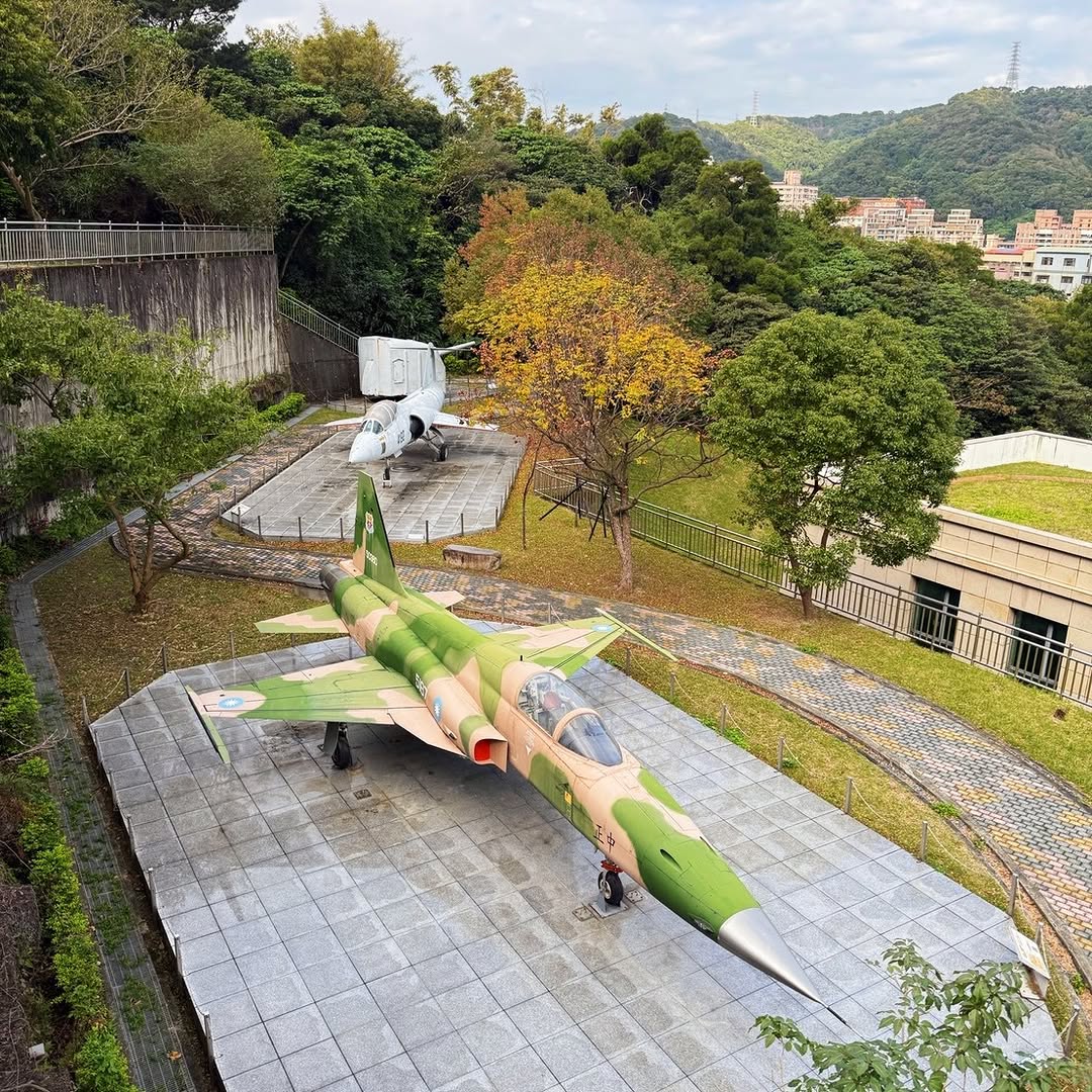 彷彿走進震撼人心的軍事現場🪖