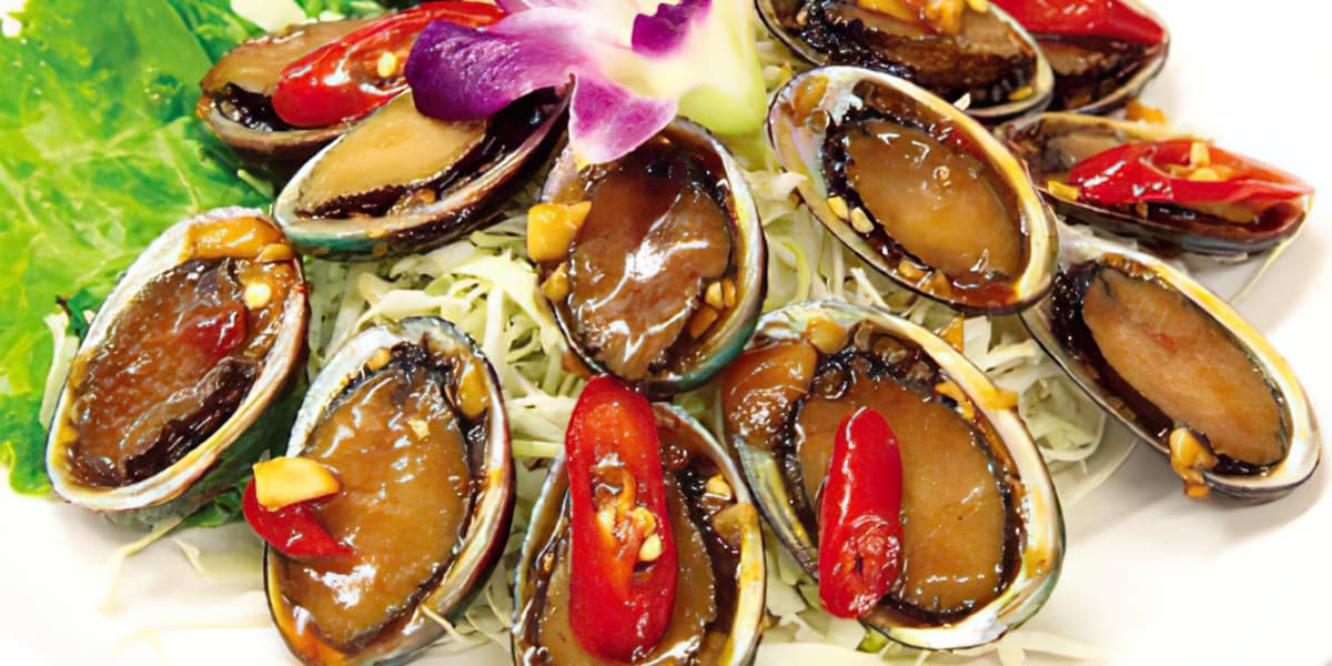 Gongliao Abalone and a variety of seafood