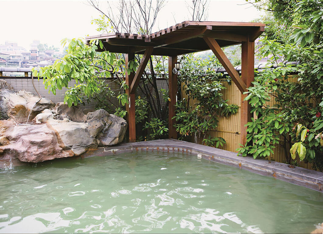 Wulai Spa One-Day Trip