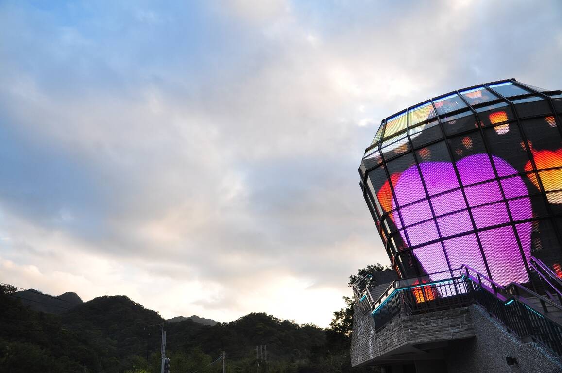 菁桐電子天燈館-建築外觀側面