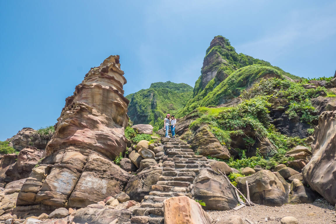 奇岩沿岸