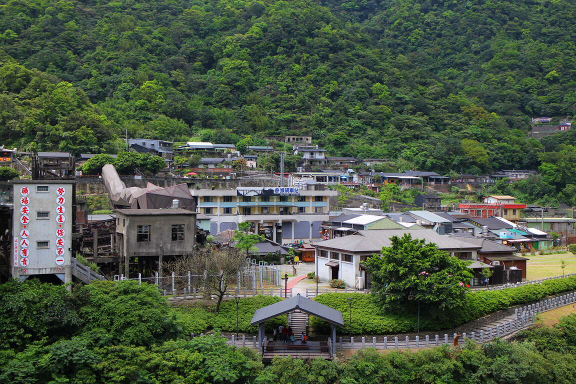 산성 이야기, 멈출 수 없는 카메라셔터