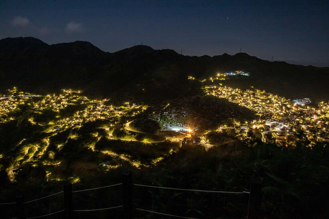 黄金山城