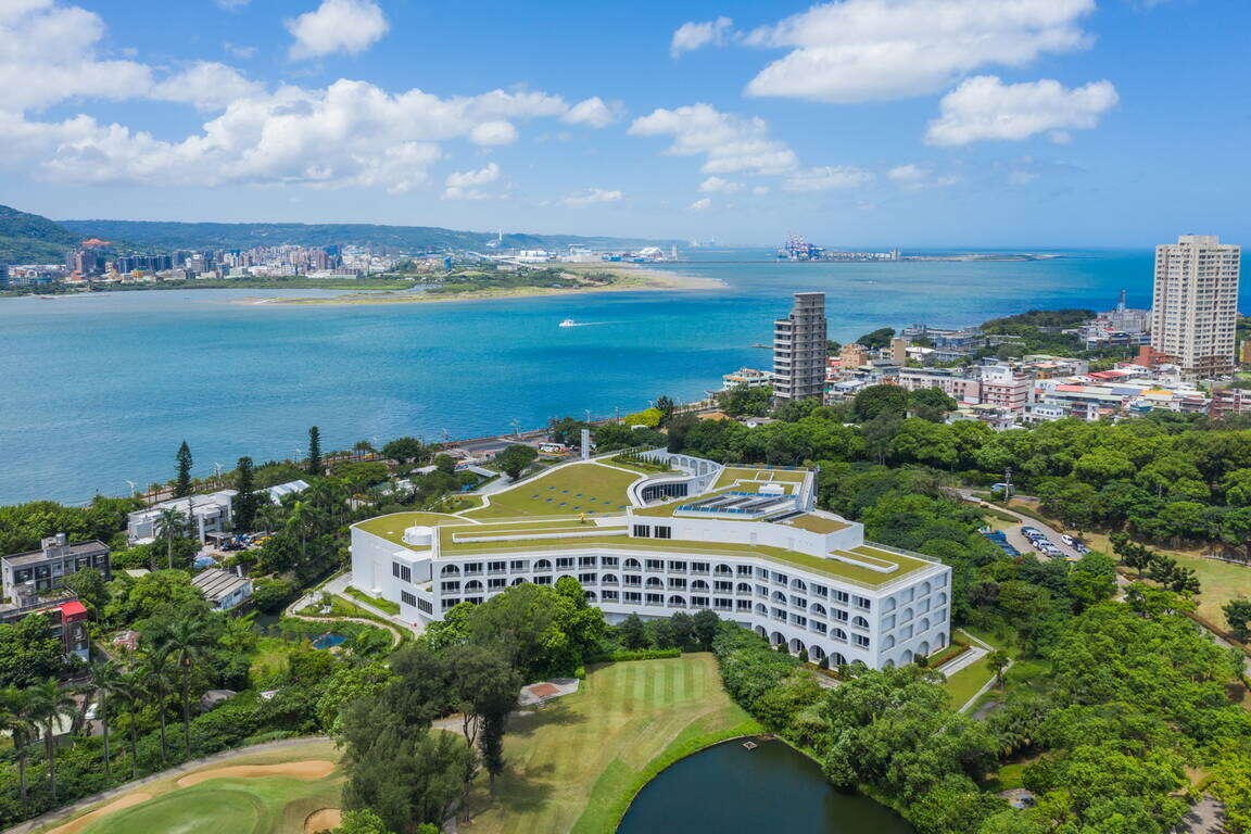 VIII: 에로스의 무의식성 by Gianfranco Pezzot- Represented by IdeelArt, image size:1152x768