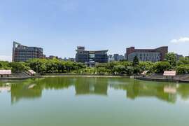 心湖回望圖書館
