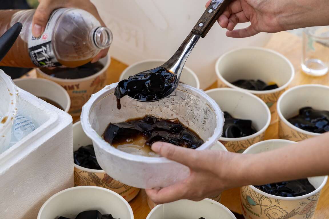 Lipahak三莺原生态园区品嚐仙草芋圆冰