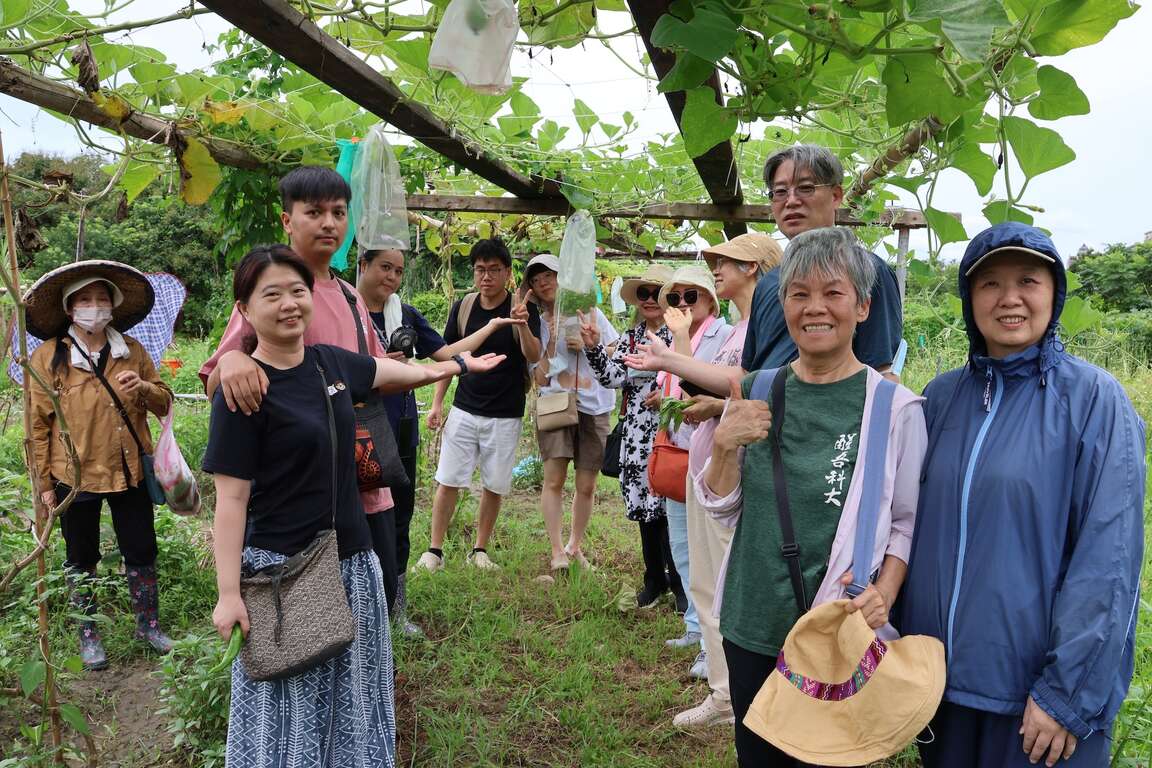 Lipahak三峡野菜园区食农教育活动(原住民族行政局/Lipahak三峡野菜园区提供)