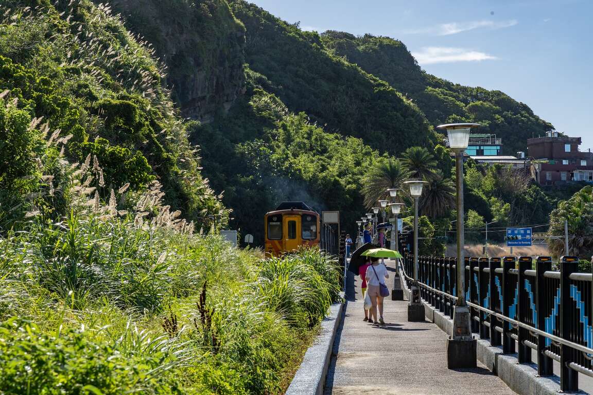 鯨夏夜語｜深澳鐵道自行車| 新北市觀光旅遊網