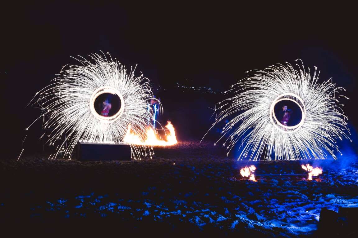 马戏之门与玄舞炎连袂带来《火屿光》精彩演出_0