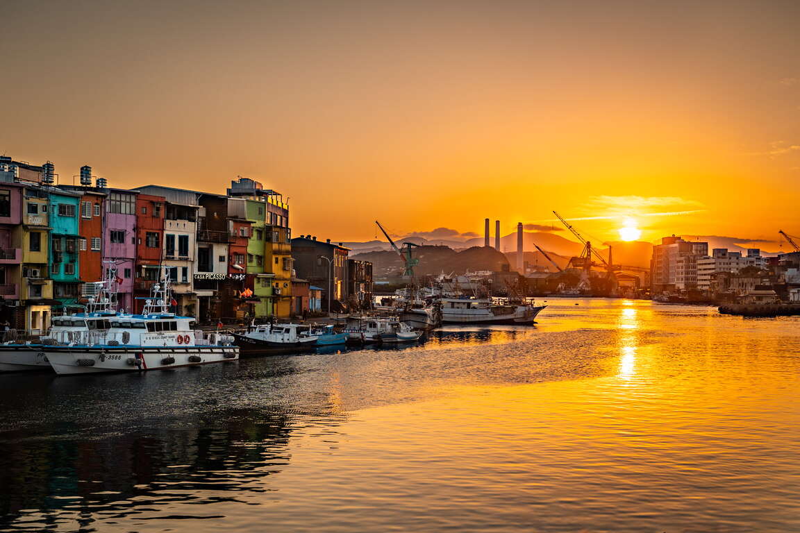 正滨渔港色彩屋