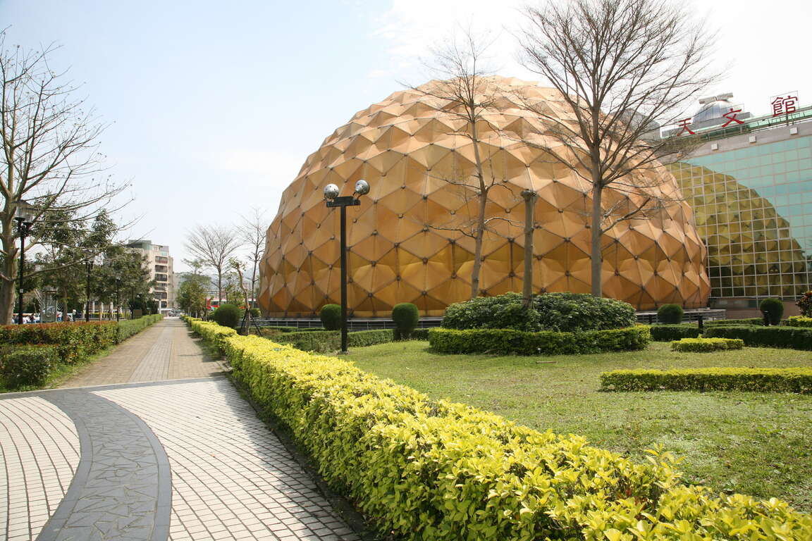 美仑公园天文科学教育馆_台北市政府观光传播局提供