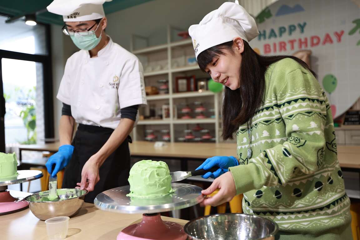 圣玛丽丹麦面包庄园-蛋糕制作