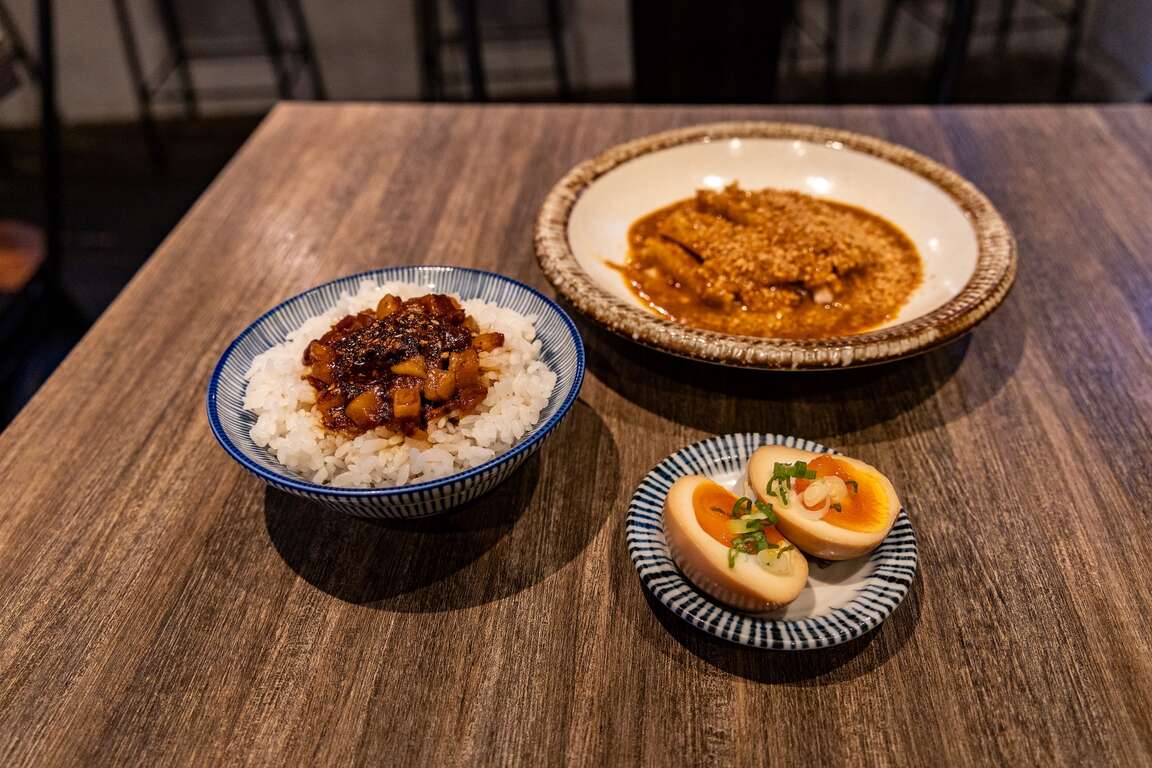 宋朝-卤肉饭、口水鸡、溏心蛋