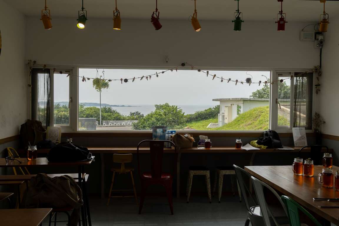 金包里驿站用餐空间