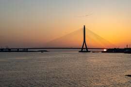 淡海日落與淡江大橋