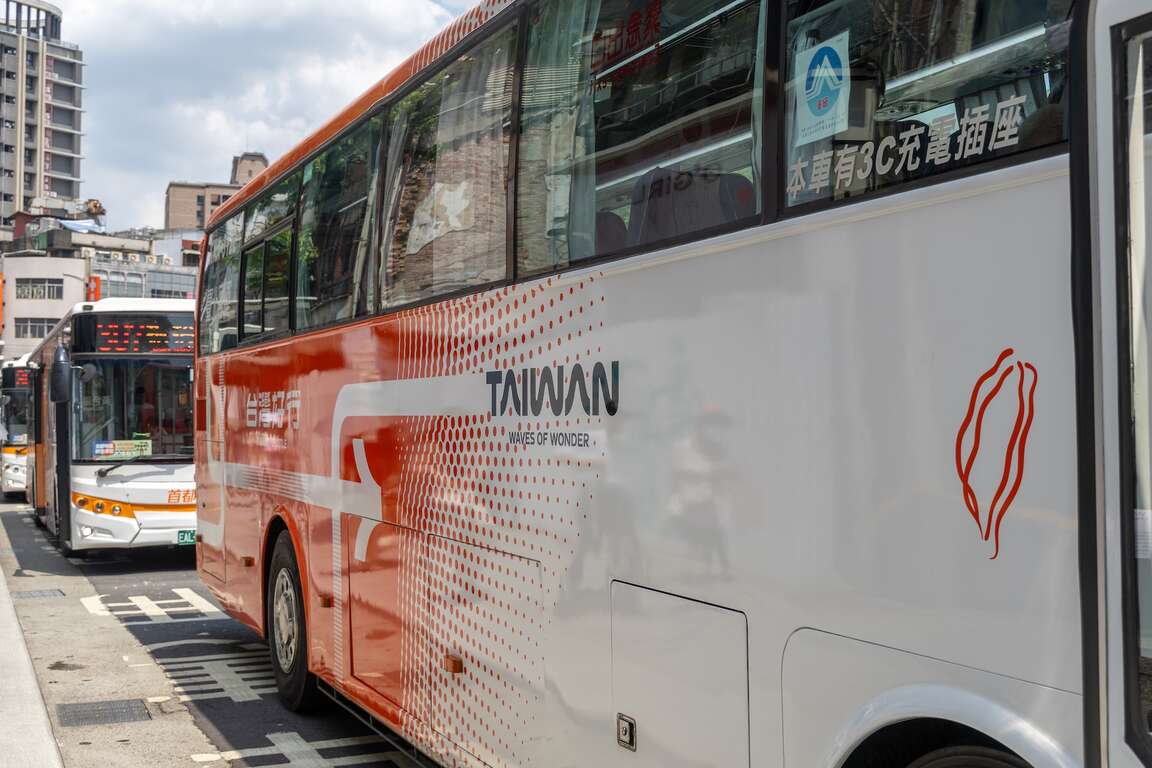 台灣好行車輛側面塗裝