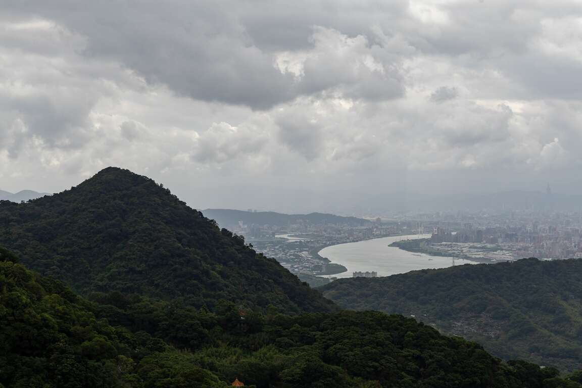 牛港棱登山步道:出火号