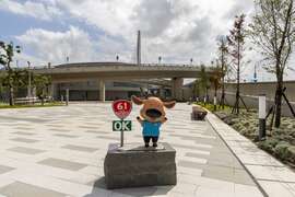 淡江大桥桥头公路局吉祥物