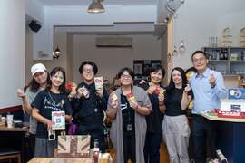 英国奶奶-答对问题者领奖