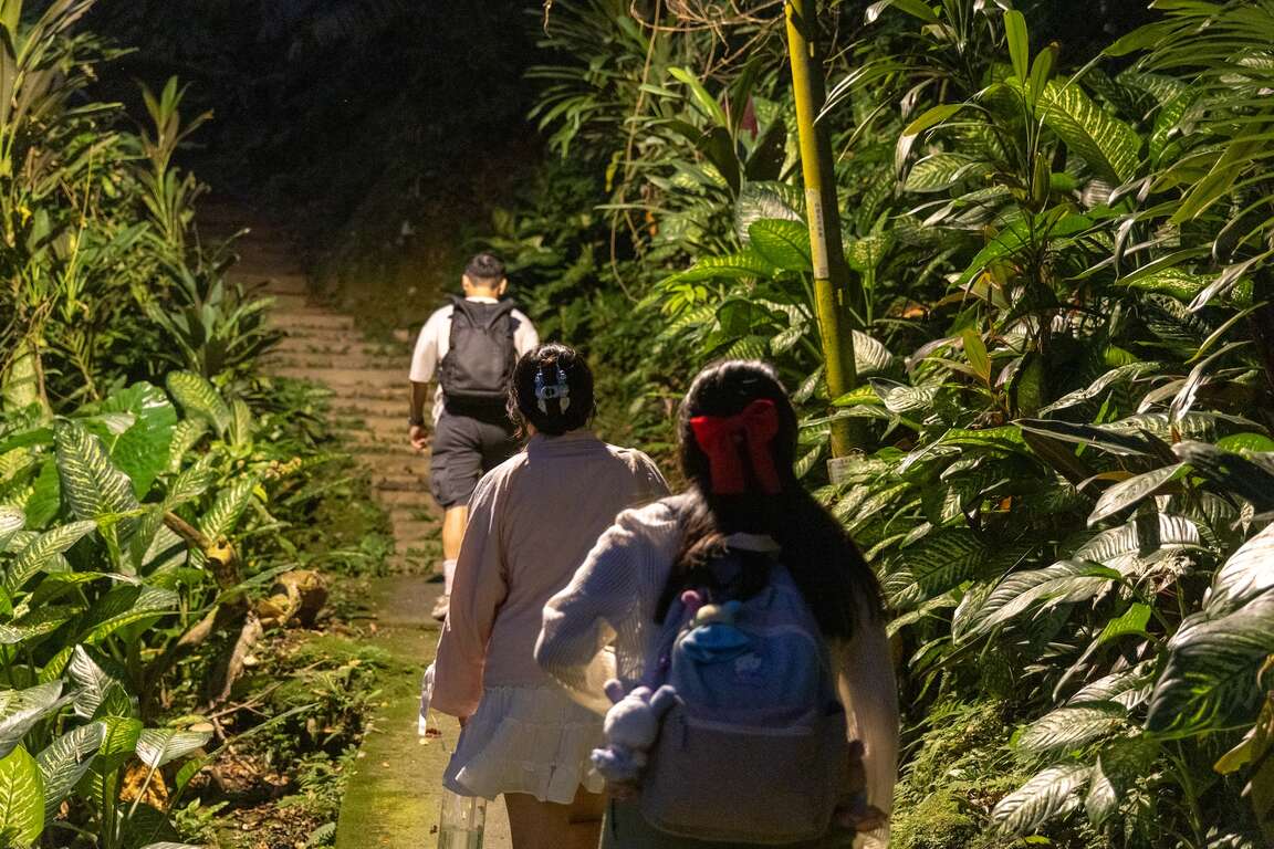 攀登小獅山步道
