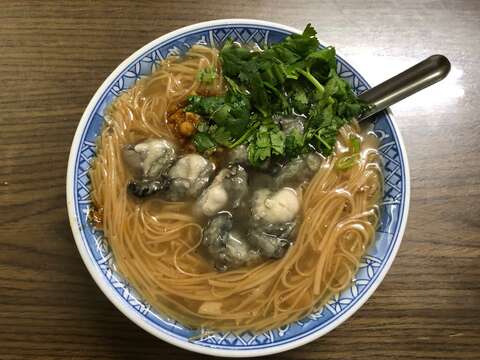 油庫口蚵仔麺線（牡蠣そうめん）