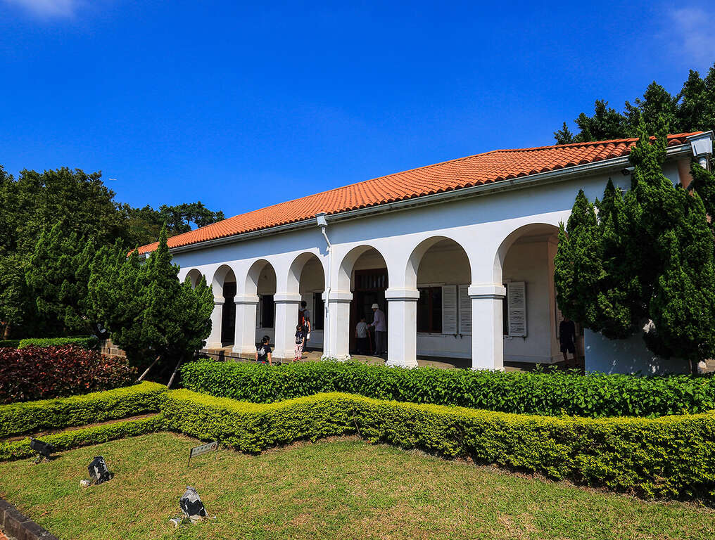 Tamsui Customs Officer's Residence ( Little White House )