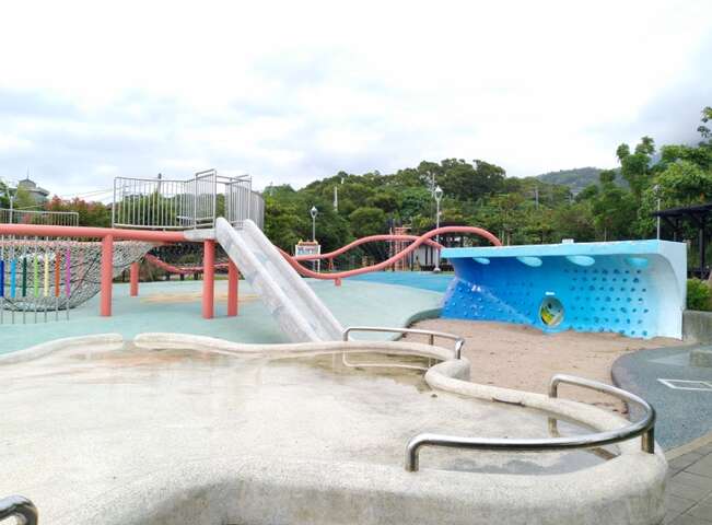 八里渡船頭公園