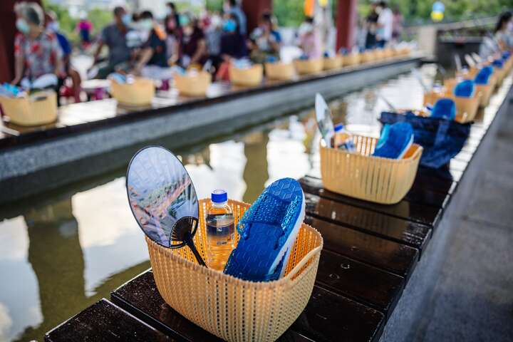 萬里大鵬足湯公園