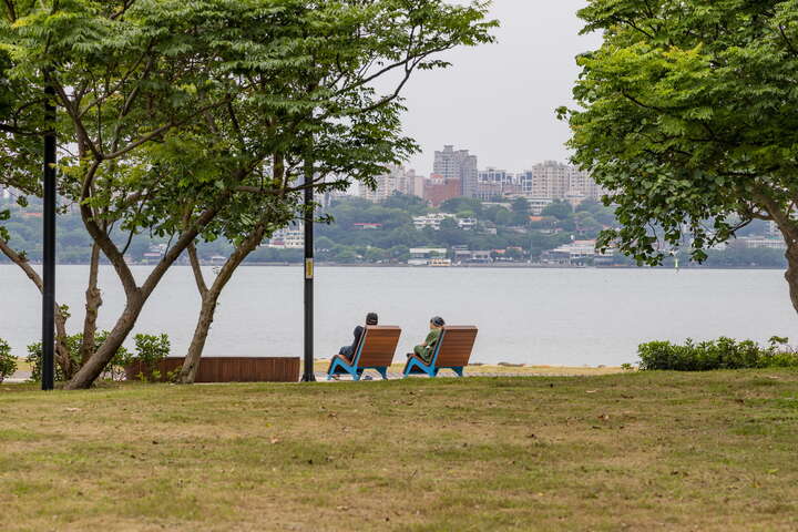 八里左岸漫步廣場