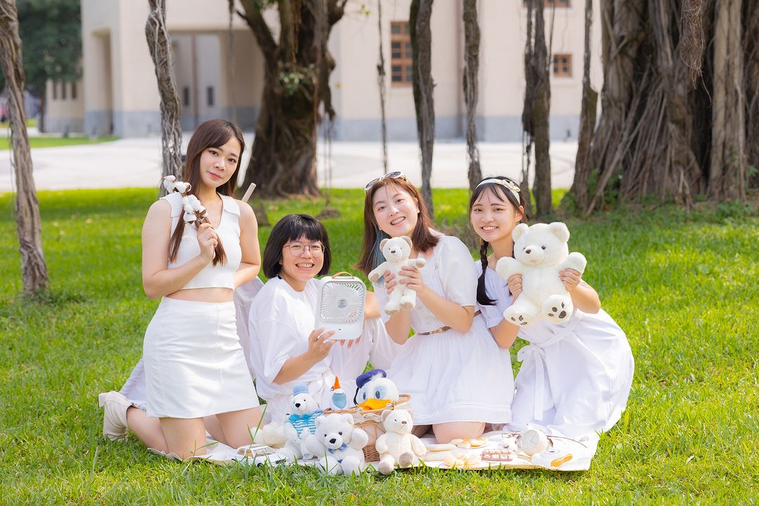 這週末 #白色派對 在府中 野餐活動嗨起來🤍