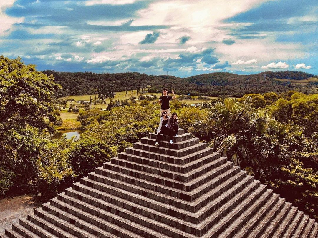 不用飛埃及也可以擁抱金字塔！