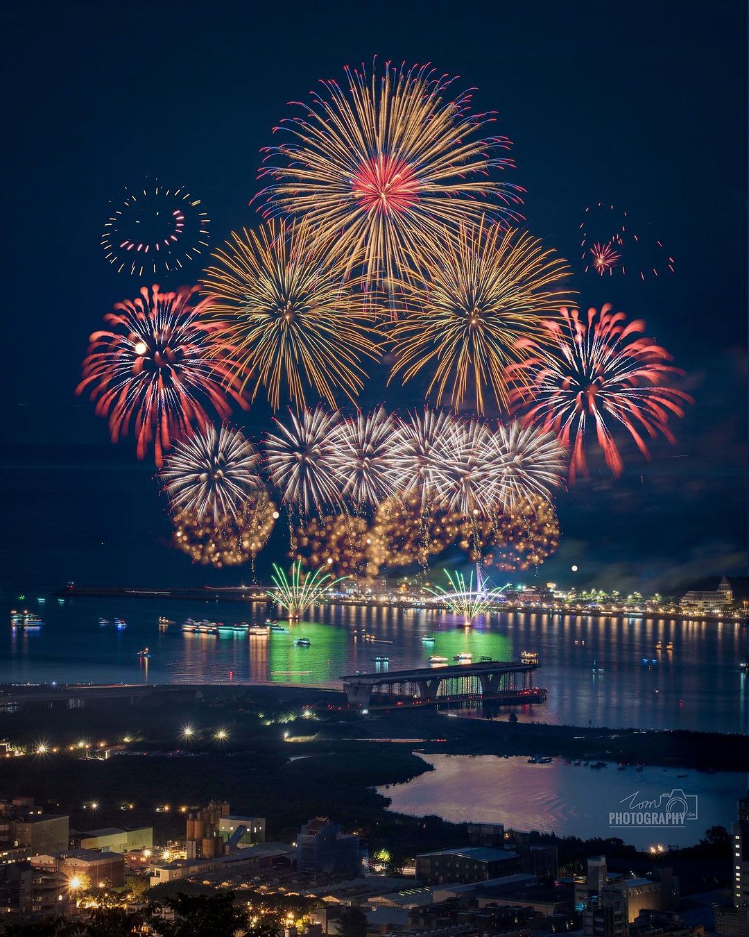 淡水漁人碼頭煙火 壓軸場就在今天！！