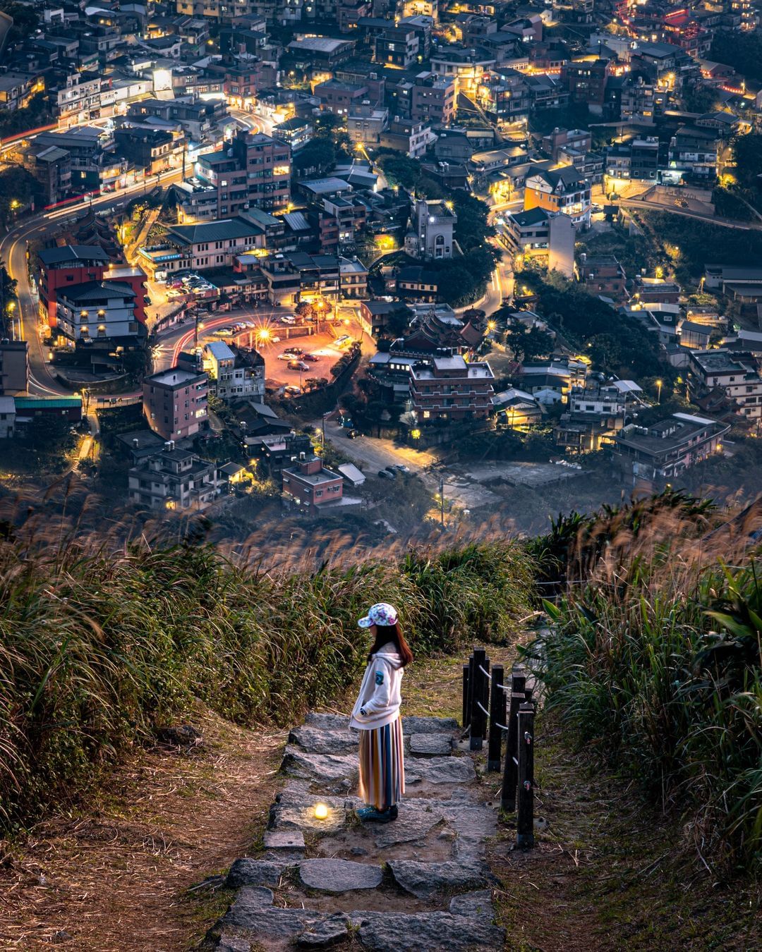 金色無敵百萬夜景這裡看！就算鐵腿也值得！