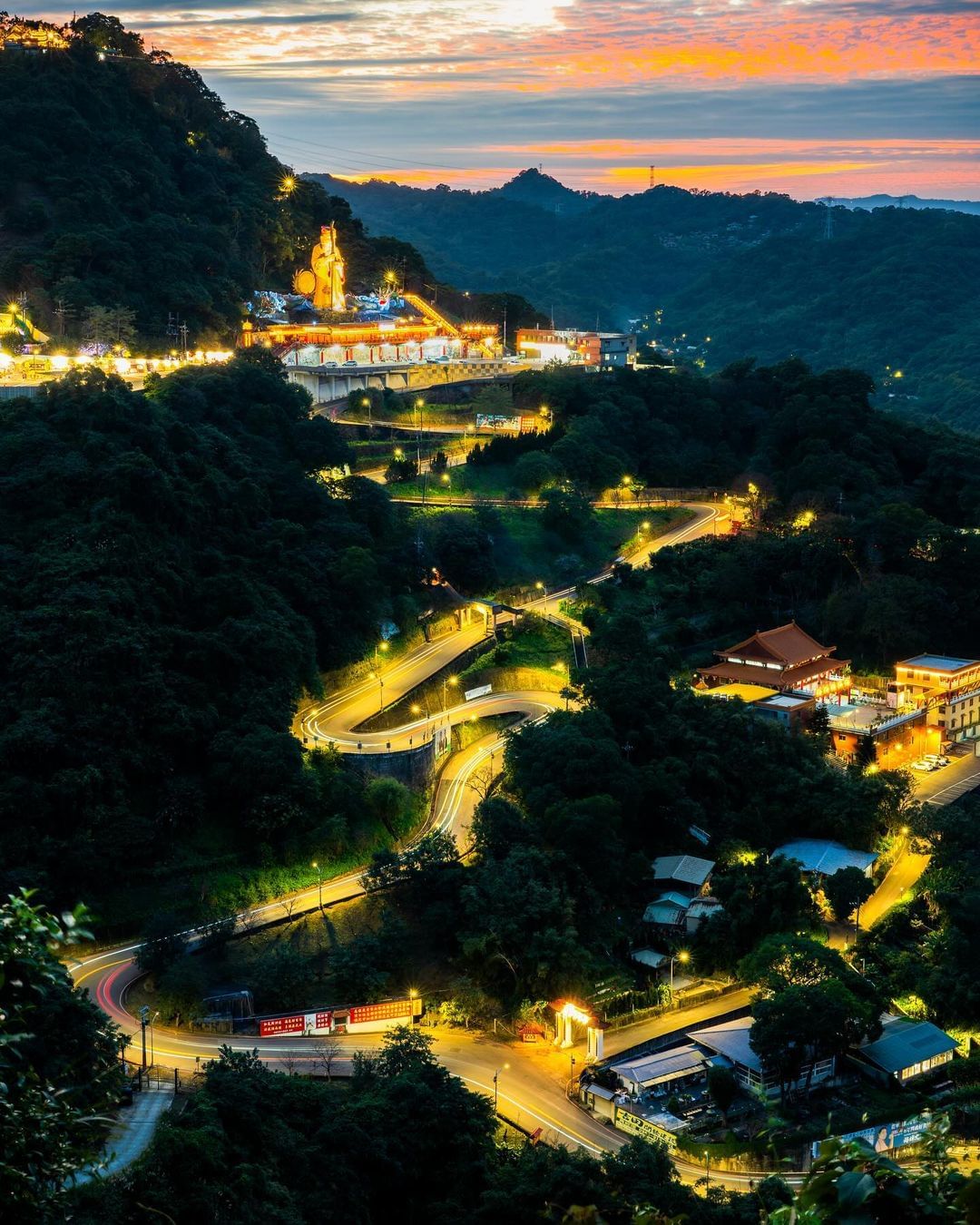 北台灣求財首選～也是觀賞#大台北夜景 的著名旅遊勝地！