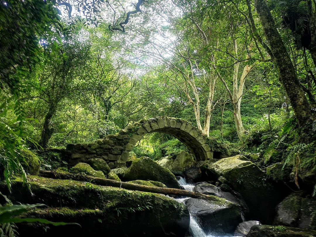 來 #淡蘭古道中路 體驗跋山涉水的樂趣😝