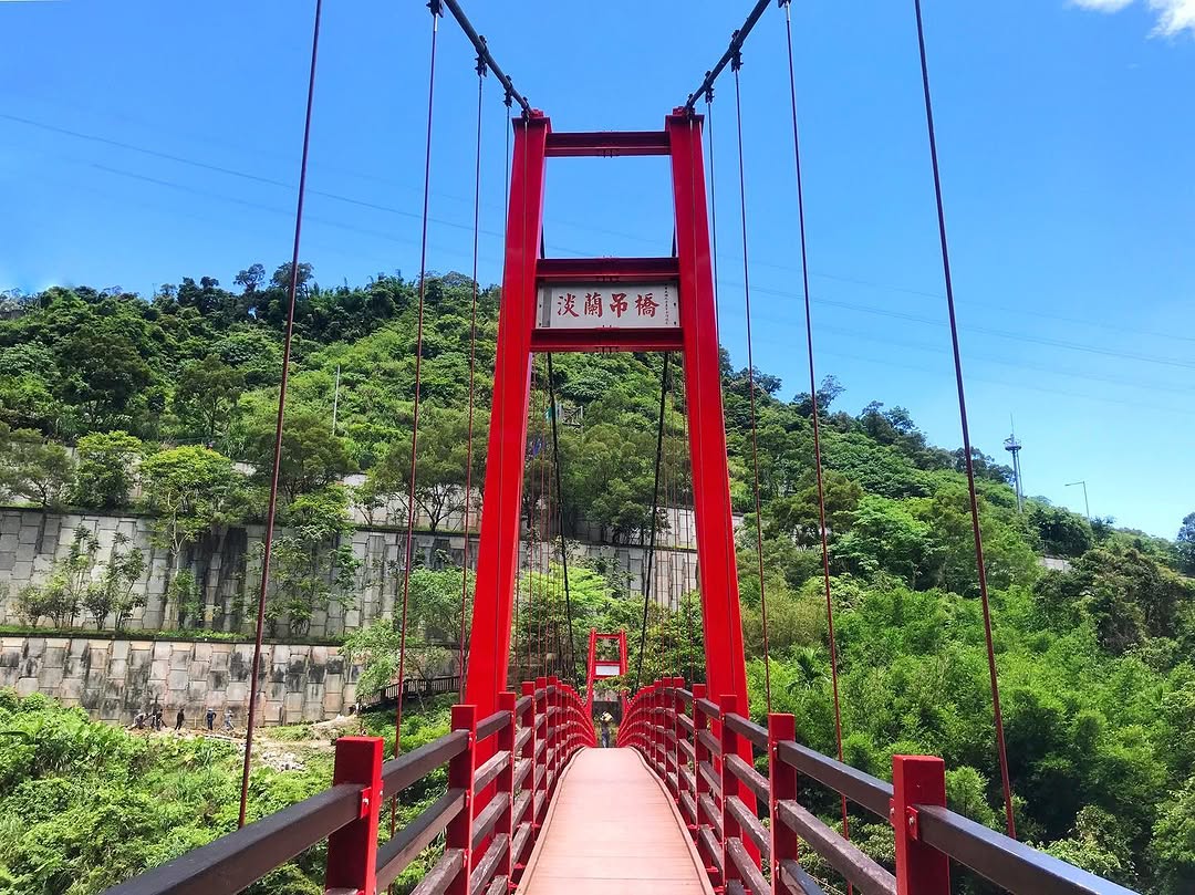 山水交織俯瞰整座石碇溪谷🌿🏞️