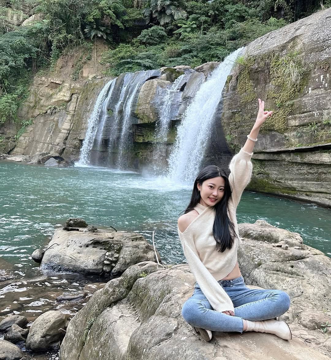 走出車站，就是瀑布秘境💦